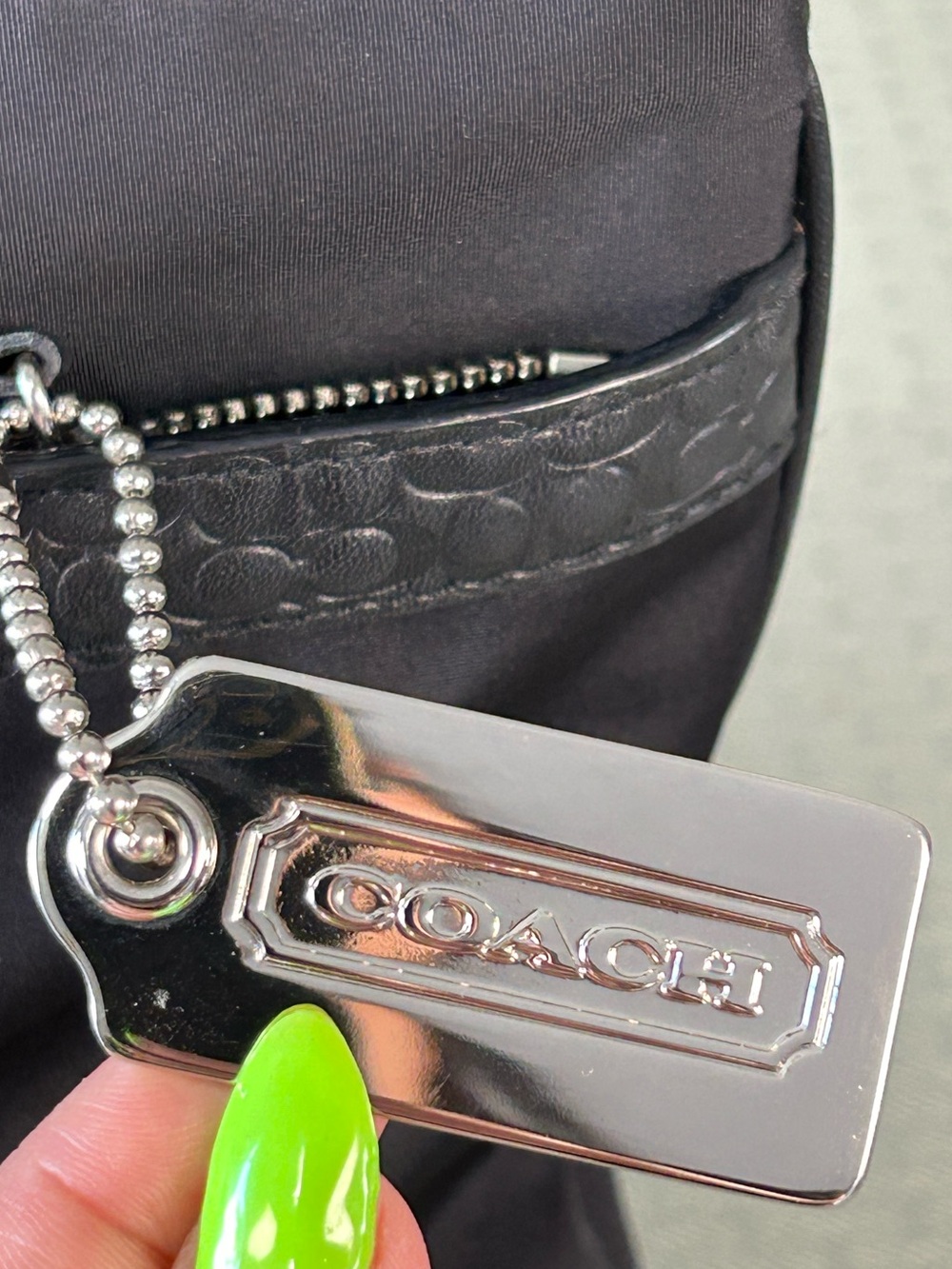 COACH 2010 Signature Leather Shoulder/Crossbody Bag 😍🖤🔥 - Picture 5 of 17